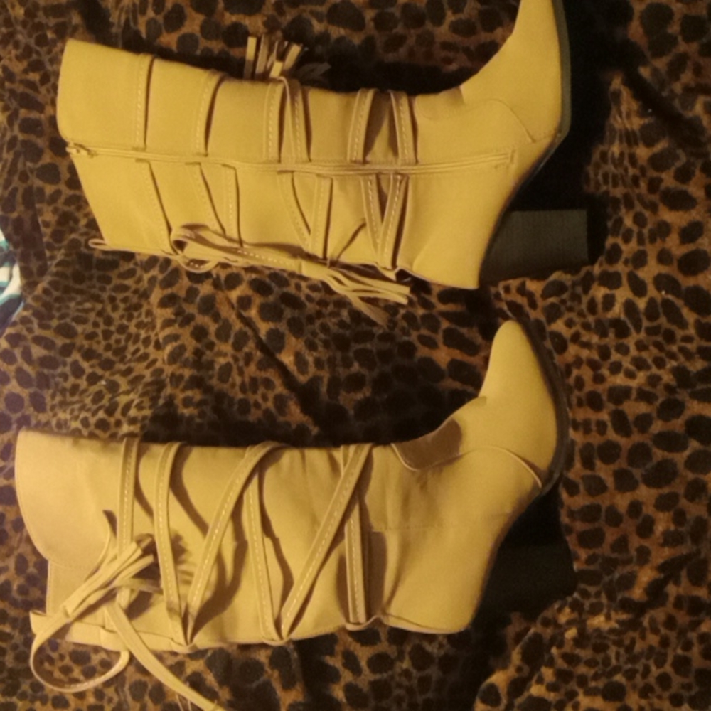 Boots sz 7/8 etc brand